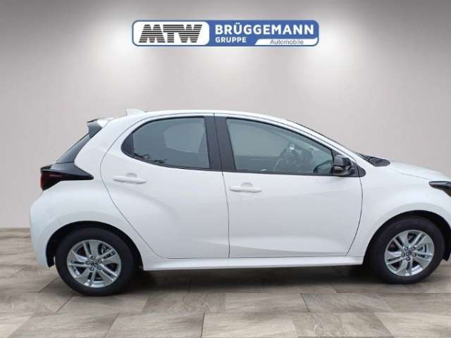 Fahrzeugbild eines Mazda Mazda2 Hybrid