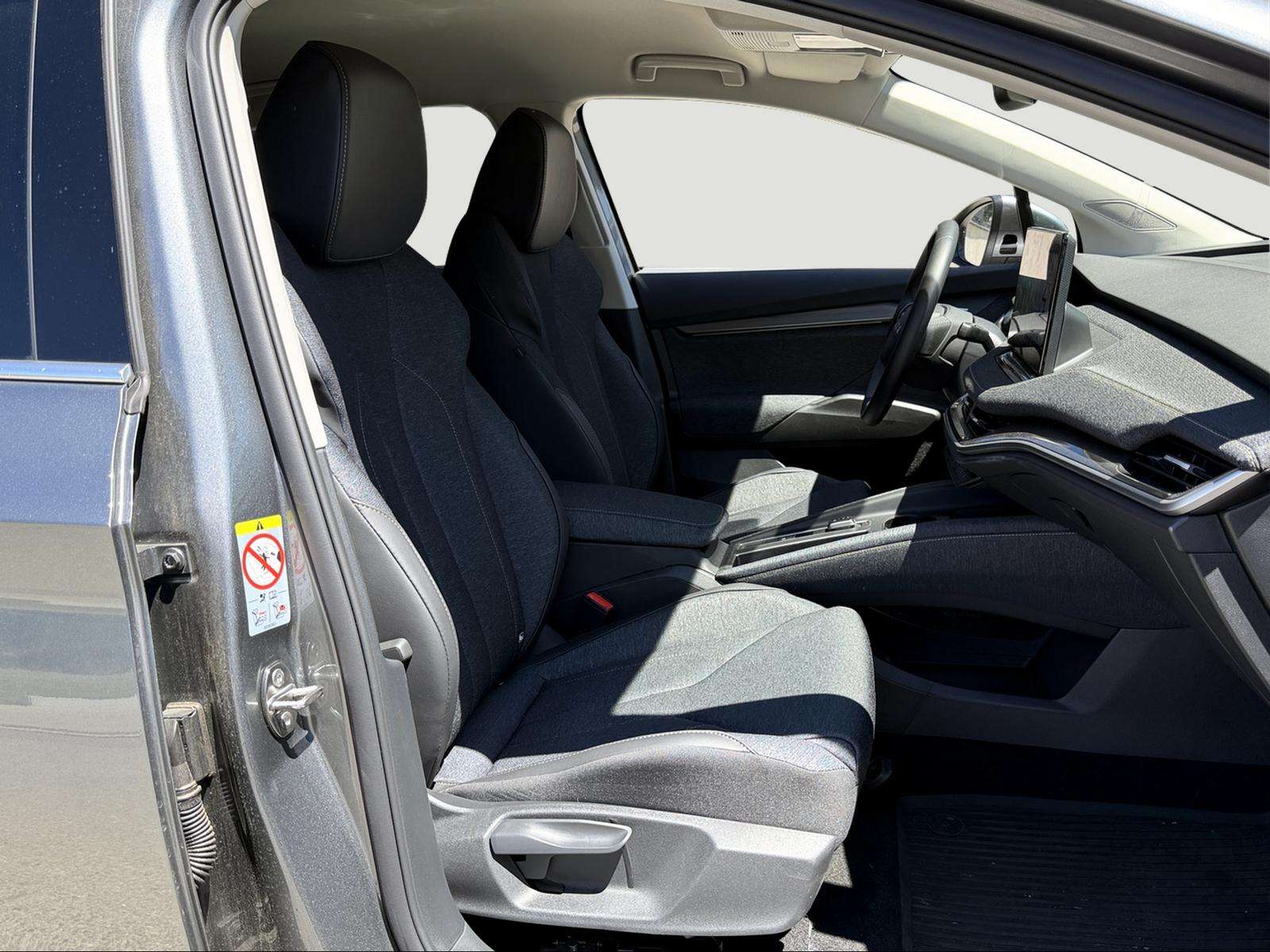 Fahrzeugbild eines Skoda ELROQ