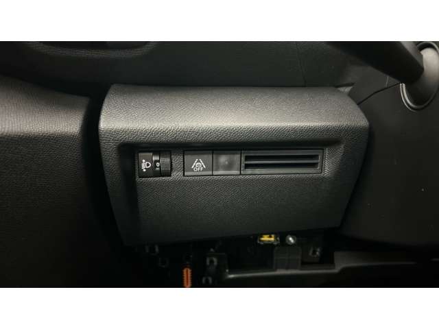 Fahrzeugbild eines Citroën ë-C4