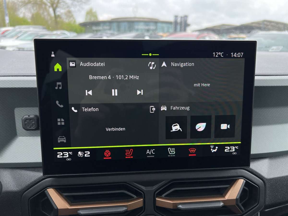 Fahrzeugbild eines Dacia Bigster