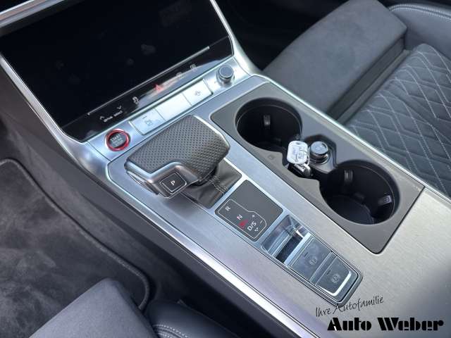 Fahrzeugbild eines Audi S6