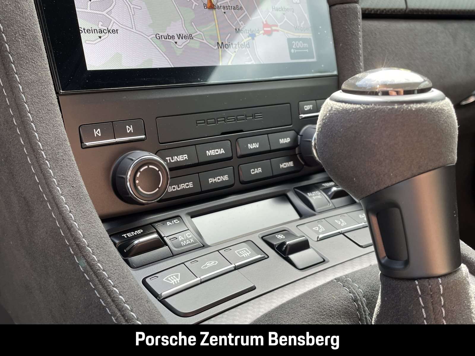 Fahrzeugbild eines Porsche Cayman