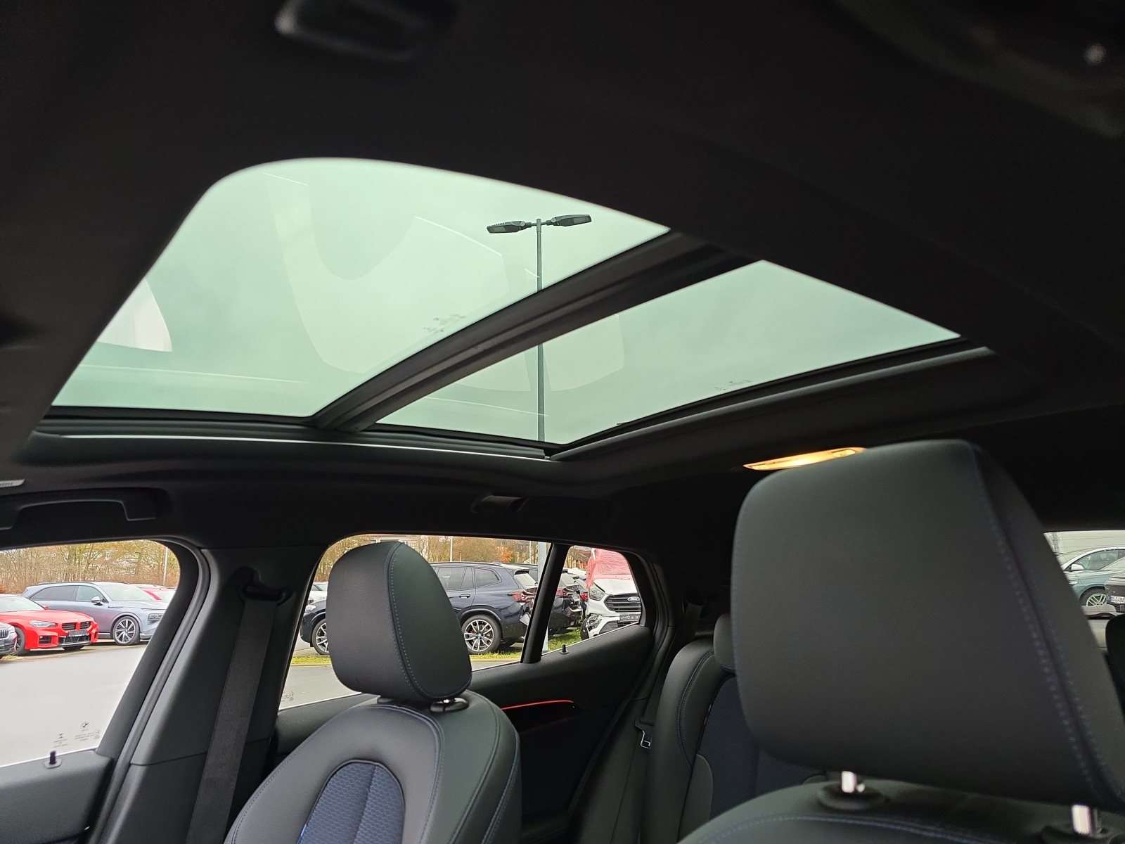 Fahrzeugbild eines BMW X2