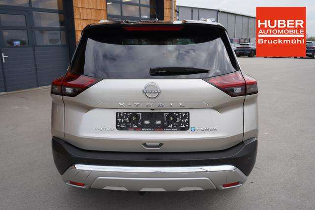 Fahrzeugbild eines Nissan X-TRAIL