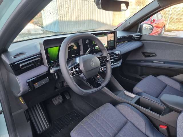 Fahrzeugbild eines Renault 4 E-TECH