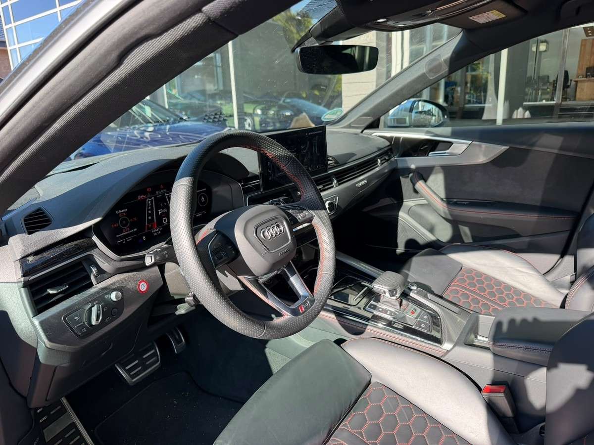 Fahrzeugbild eines Audi RS5