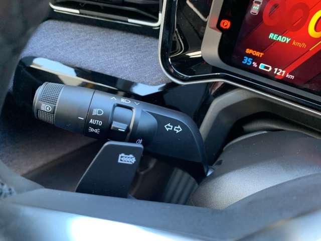 Fahrzeugbild eines Renault 5 E-TECH