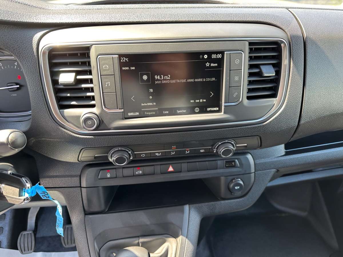 Fahrzeugbild eines Opel Vivaro