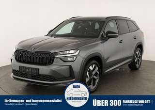 Schräge Frontansicht auf einen Skoda Kodiaq , freigestellt