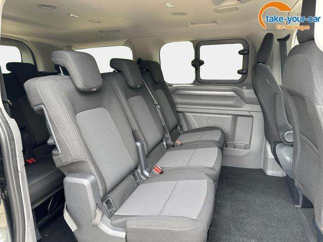 Fahrzeugbild eines Volkswagen Caravelle