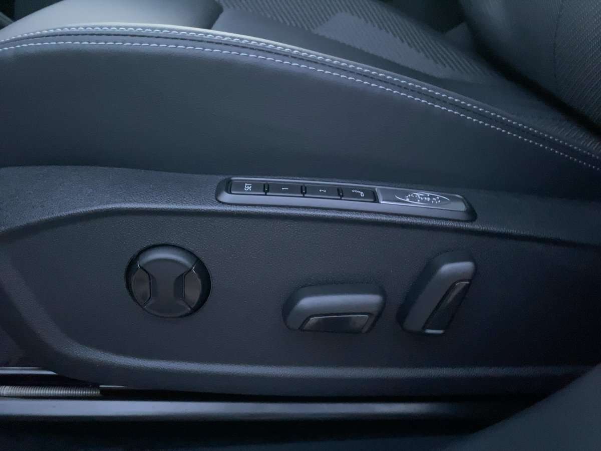 Fahrzeugbild eines Ford Explorer