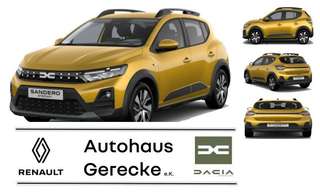 Schräge Frontansicht auf einen Dacia Sandero , freigestellt