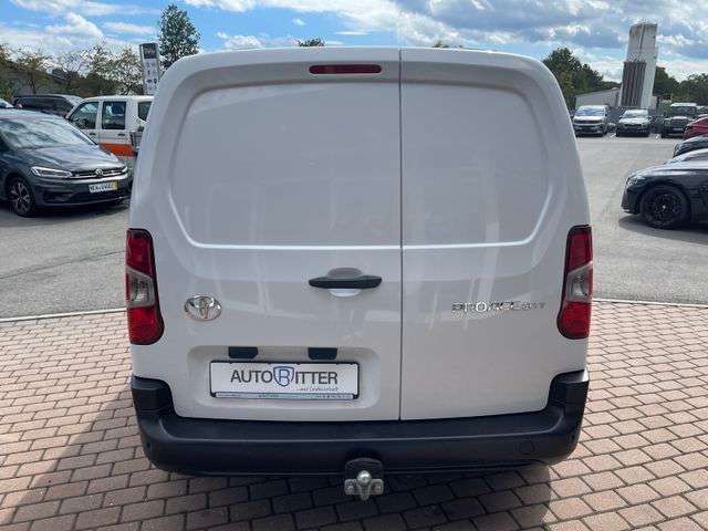 Fahrzeugbild eines Toyota Proace City