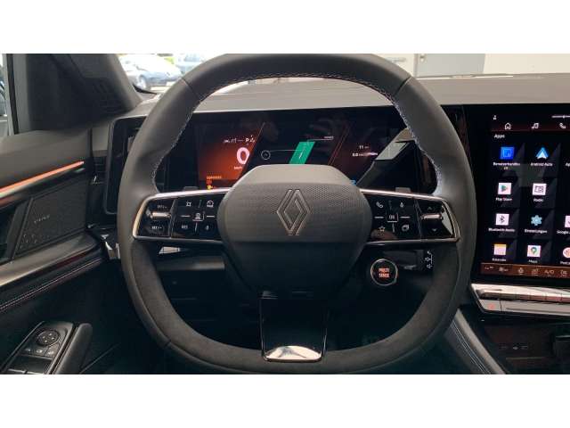 Fahrzeugbild eines Renault Rafale