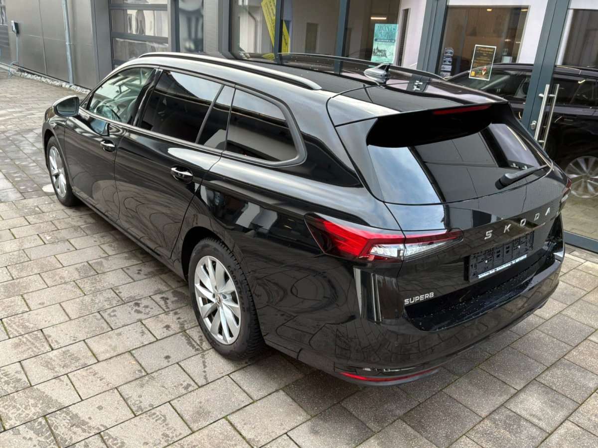 Fahrzeugbild eines Skoda Superb