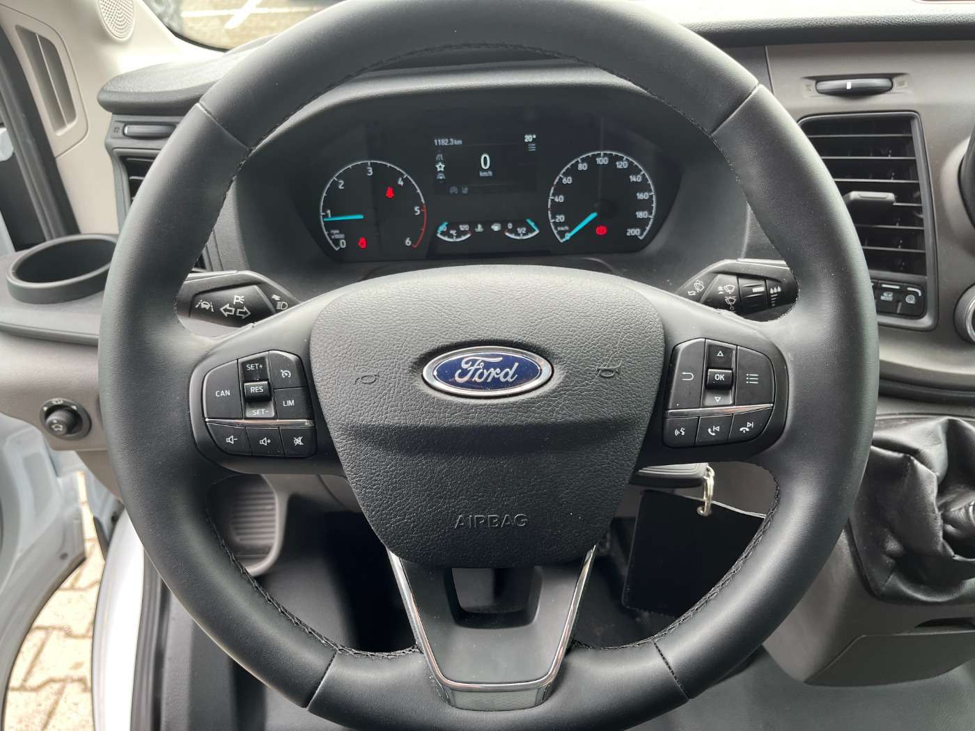 Fahrzeugbild eines Ford Transit