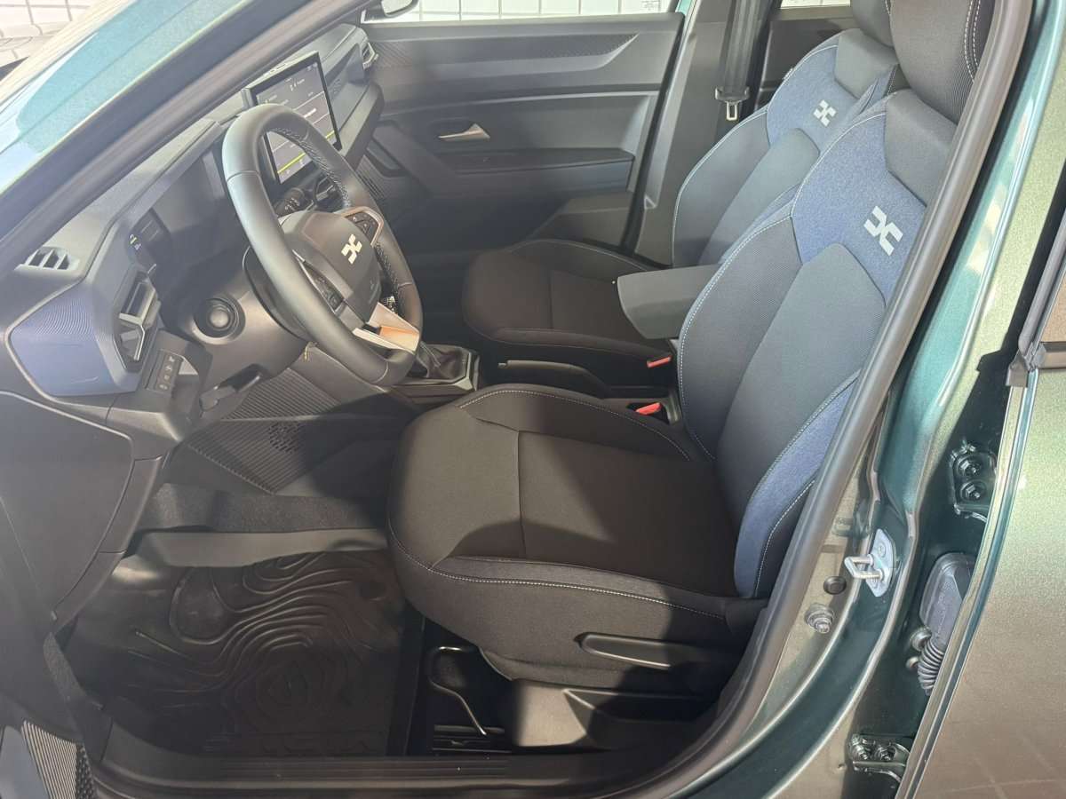 Fahrzeugbild eines Dacia Duster