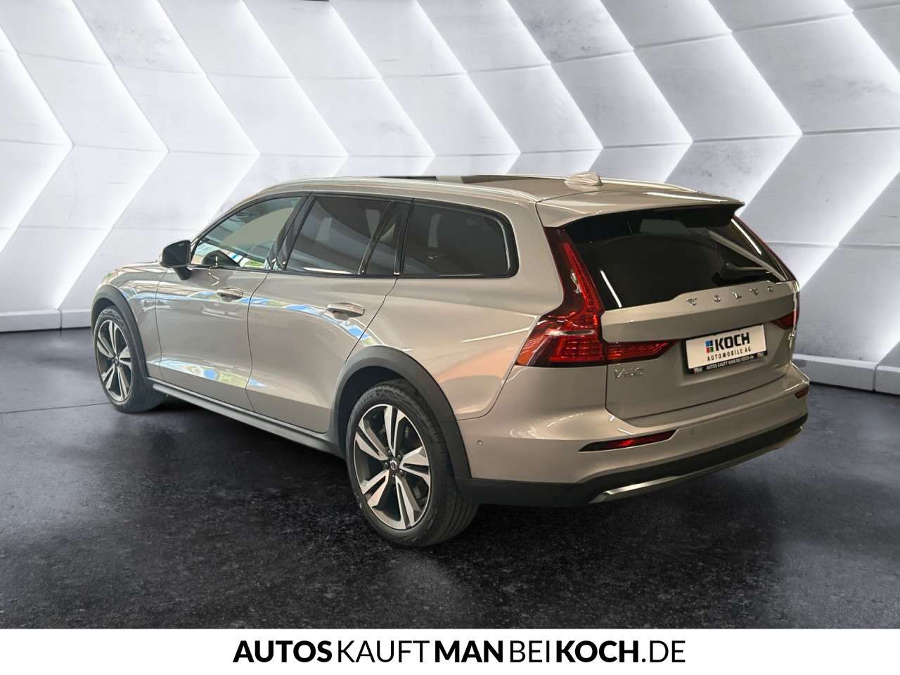 Fahrzeugbild eines Volvo V60 Cross Country