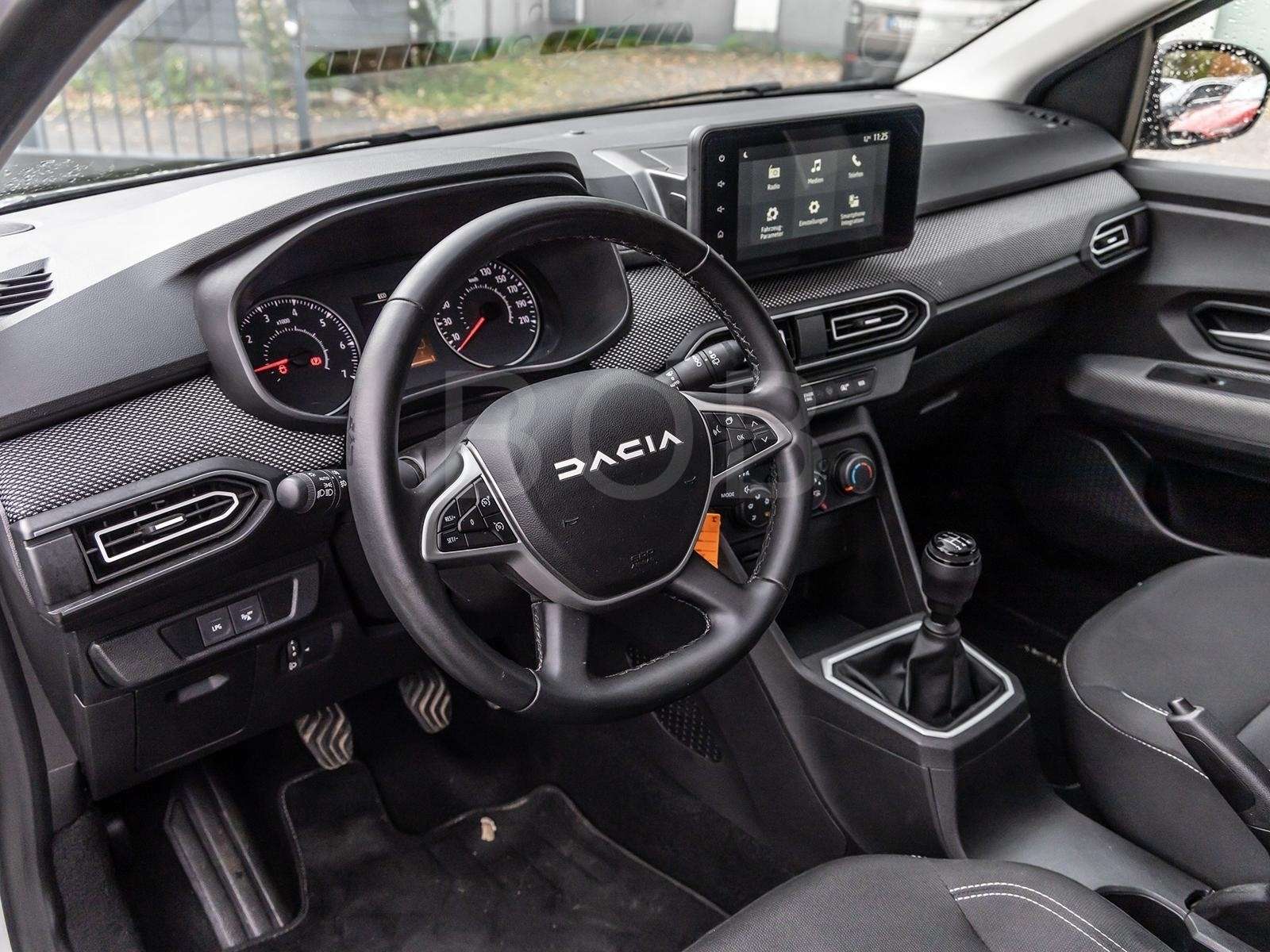 Fahrzeugbild eines Dacia Sandero