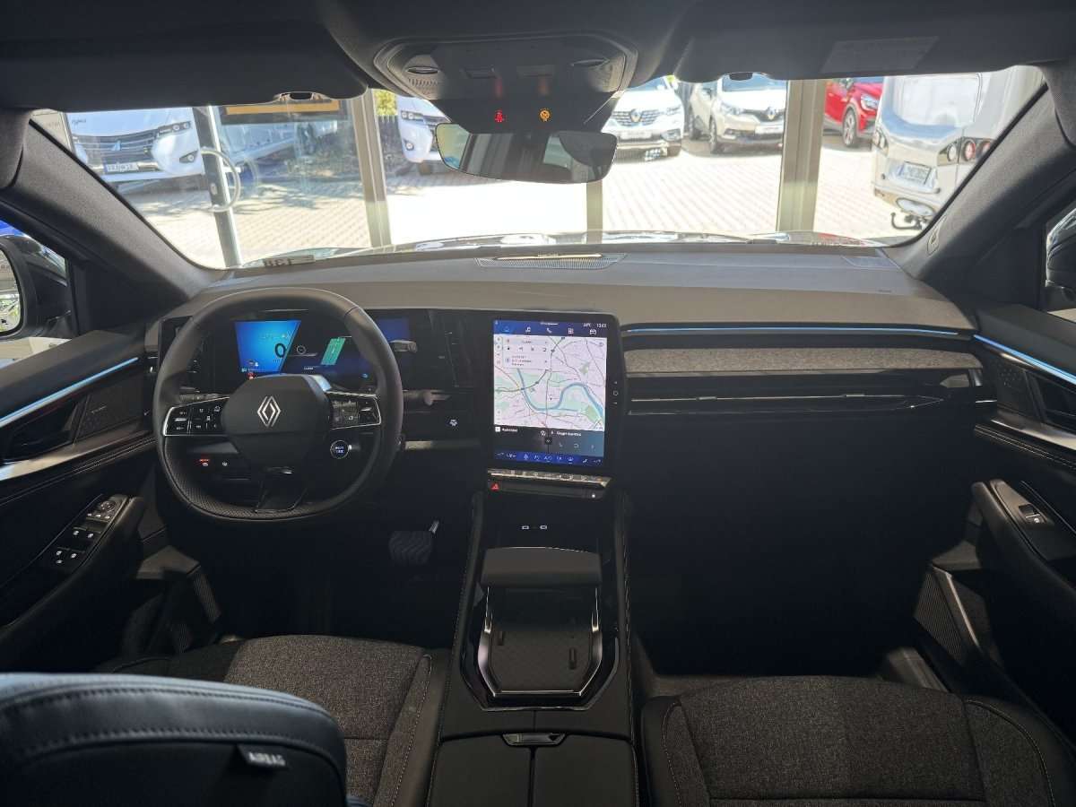 Fahrzeugbild eines Renault Rafale