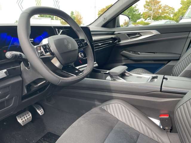 Fahrzeugbild eines Renault Rafale