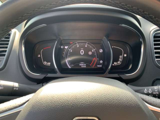 Fahrzeugbild eines Renault Grand Scénic