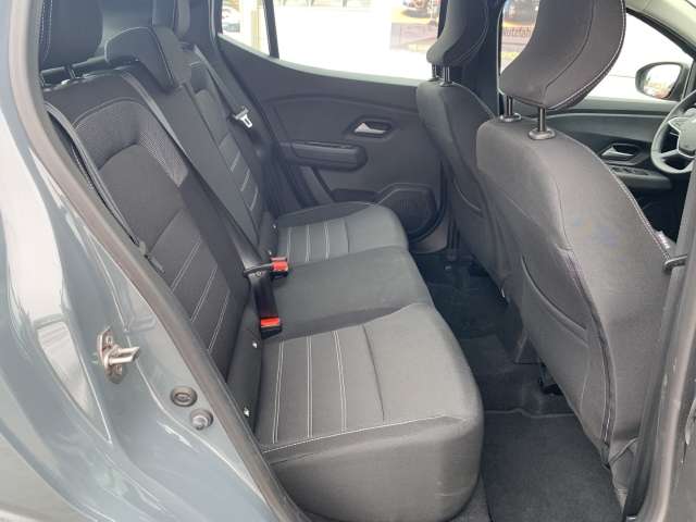 Fahrzeugbild eines Dacia Sandero