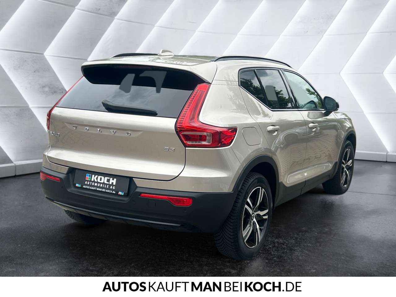 Fahrzeugbild eines Volvo XC40