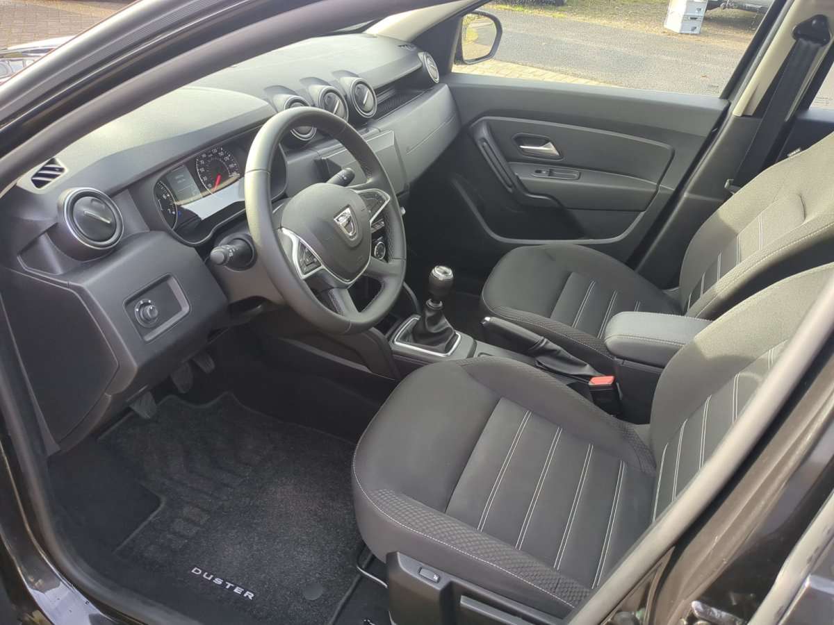 Fahrzeugbild eines Dacia Duster