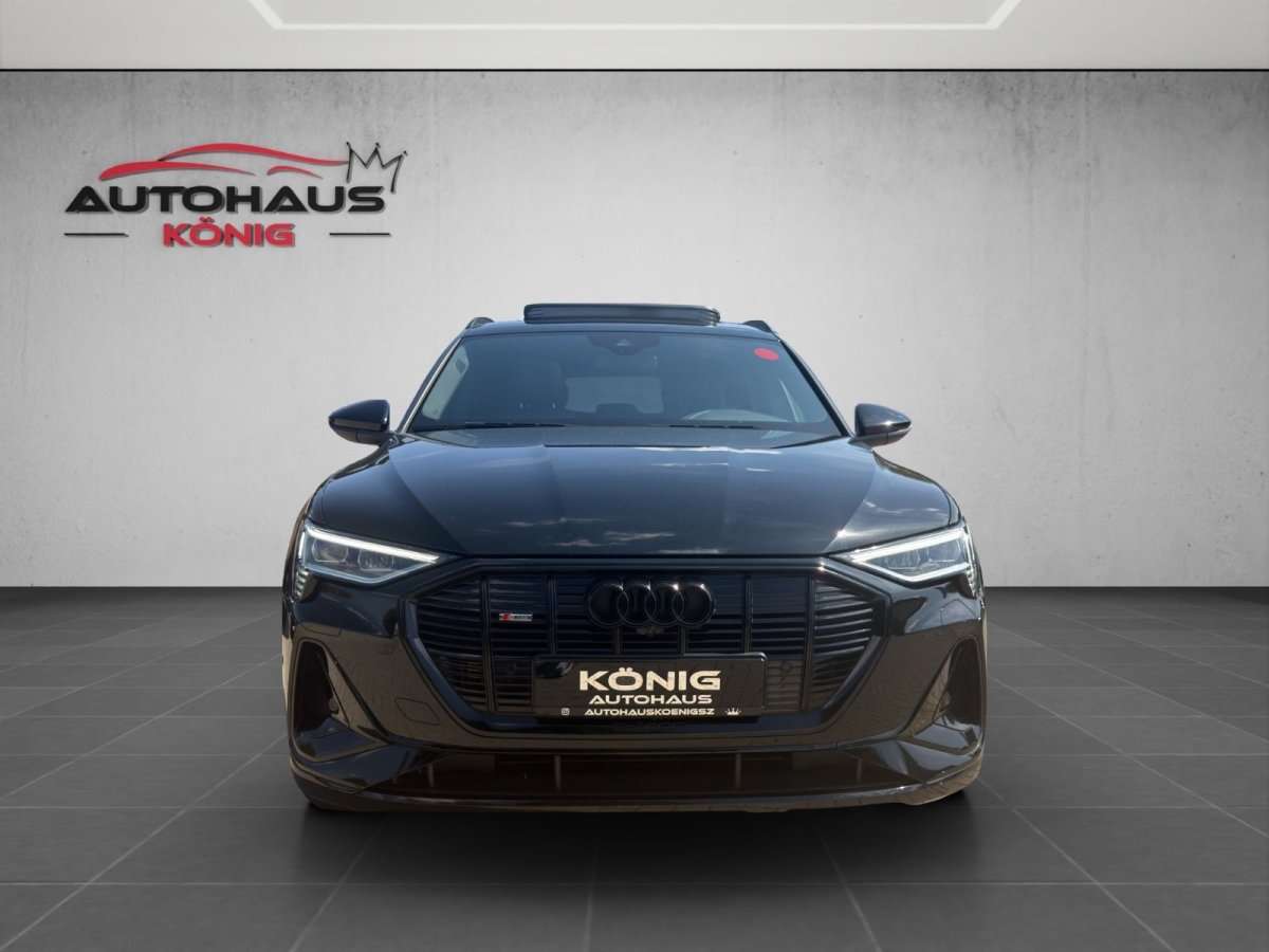 Fahrzeugbild eines Audi e-tron