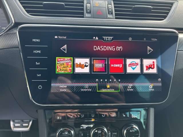 Fahrzeugbild eines Skoda Superb