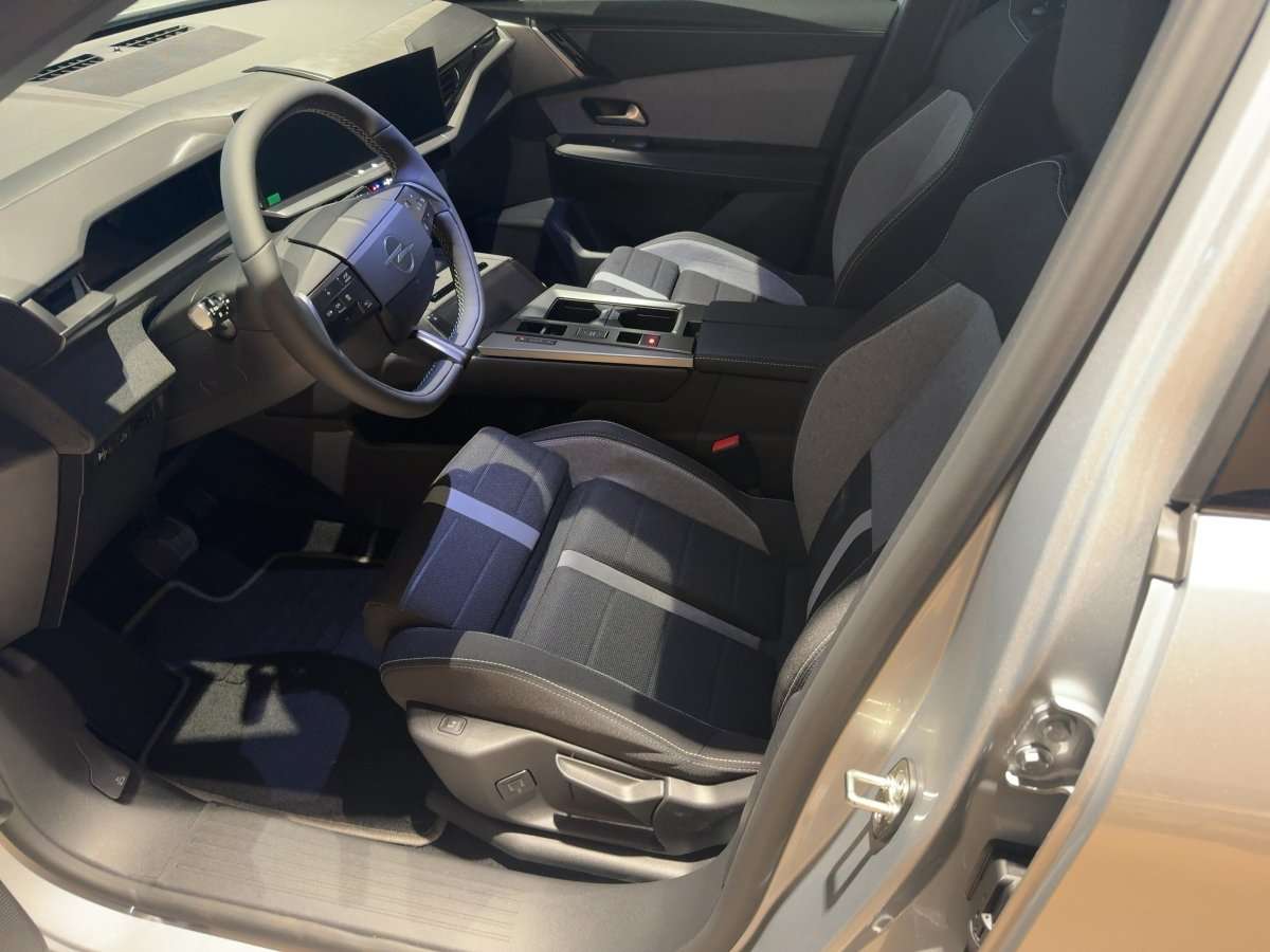 Fahrzeugbild eines Opel Grandland X