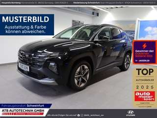 Schräge Frontansicht auf einen Hyundai Tucson , freigestellt
