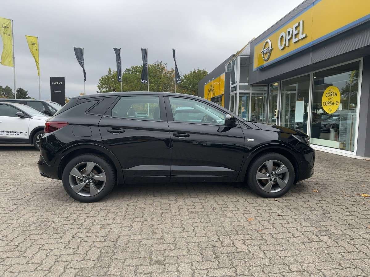 Fahrzeugbild eines Opel Grandland X