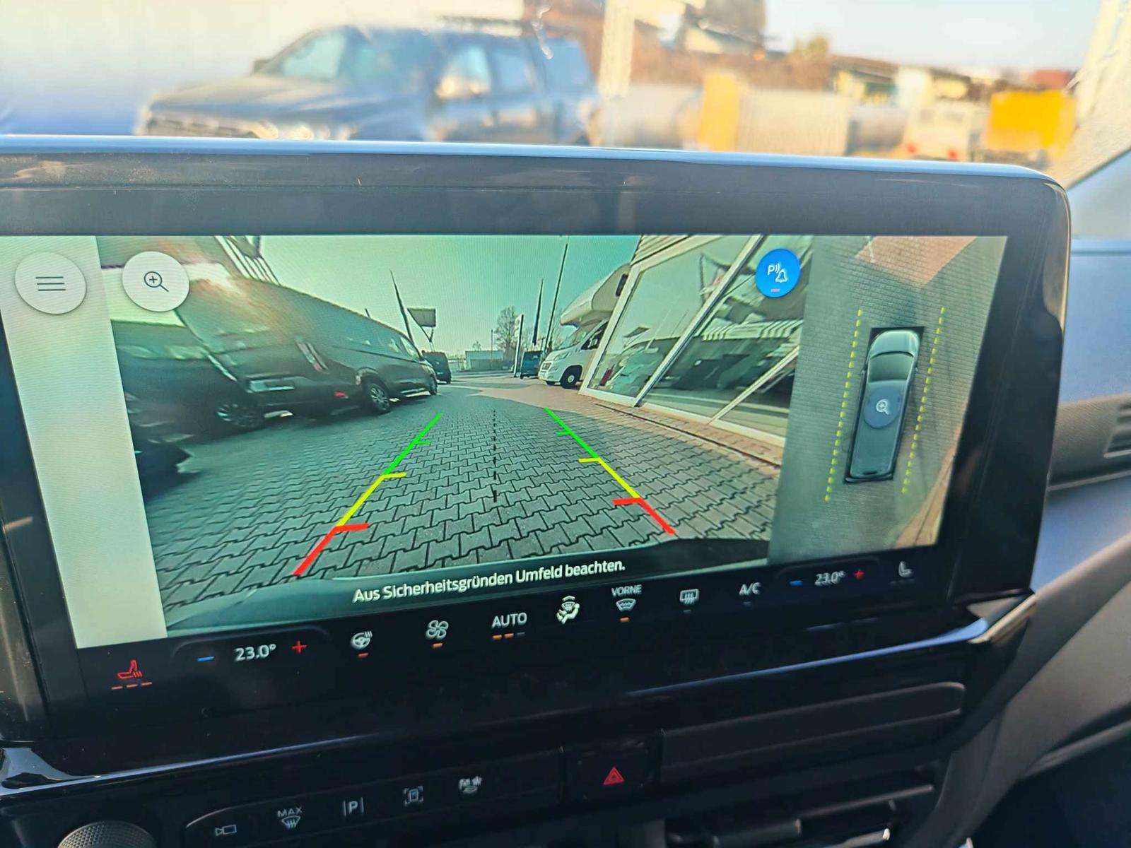 Fahrzeugbild eines Ford Tourneo Custom