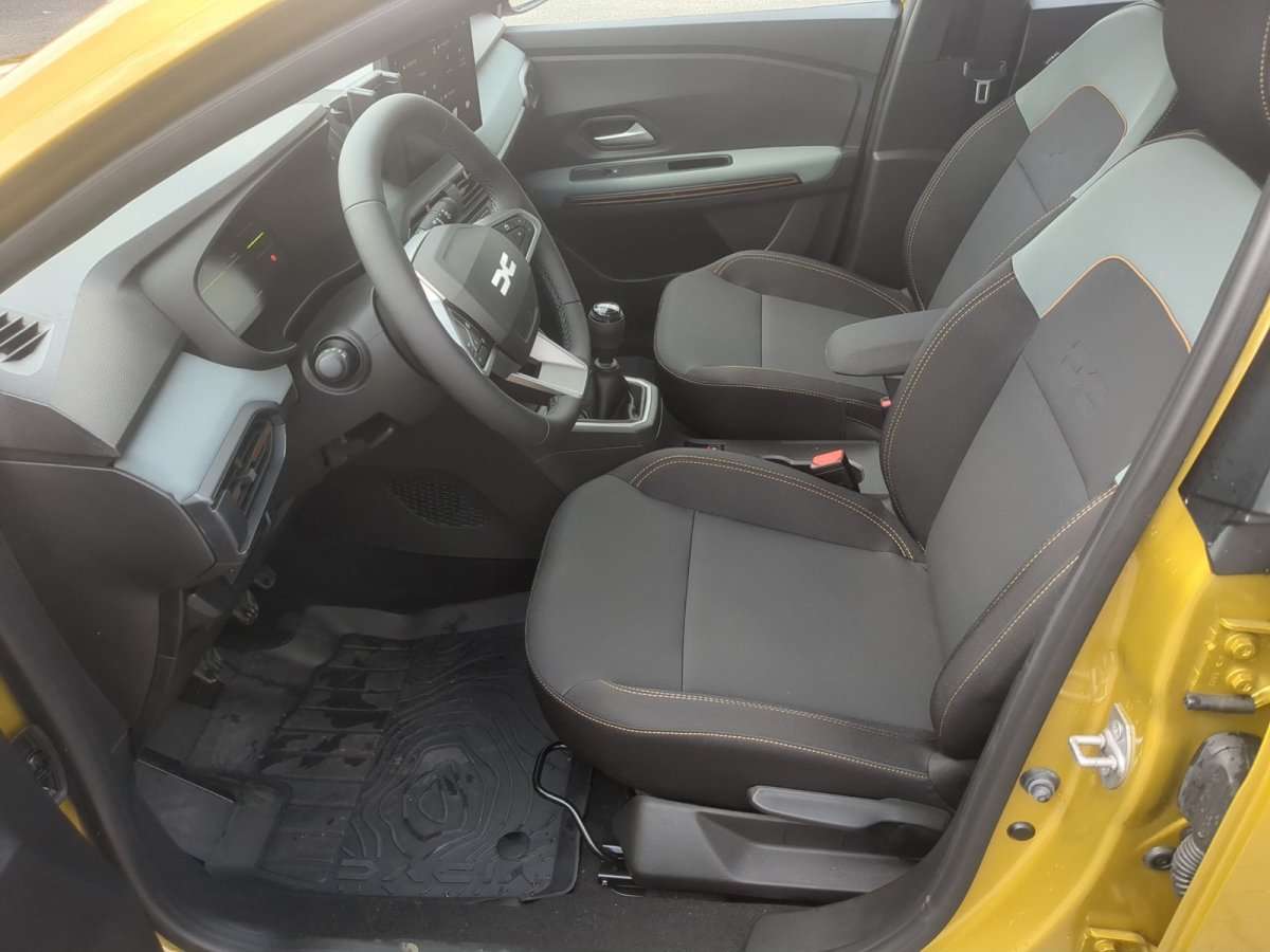 Fahrzeugbild eines Dacia Sandero