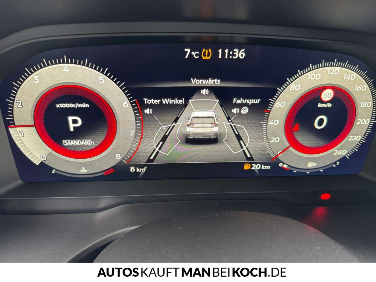 Fahrzeugbild eines Nissan X-TRAIL