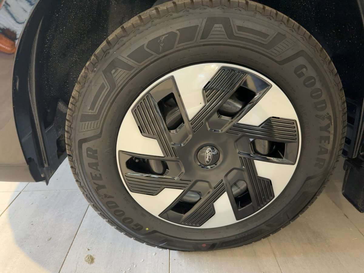 Fahrzeugbild eines Ford Transit Custom