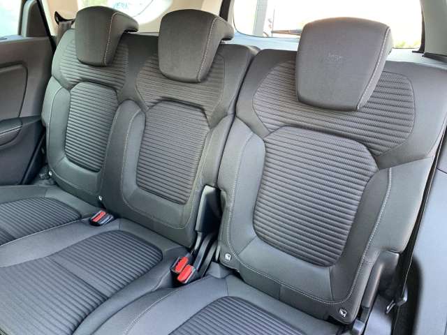 Fahrzeugbild eines Renault Grand Scénic