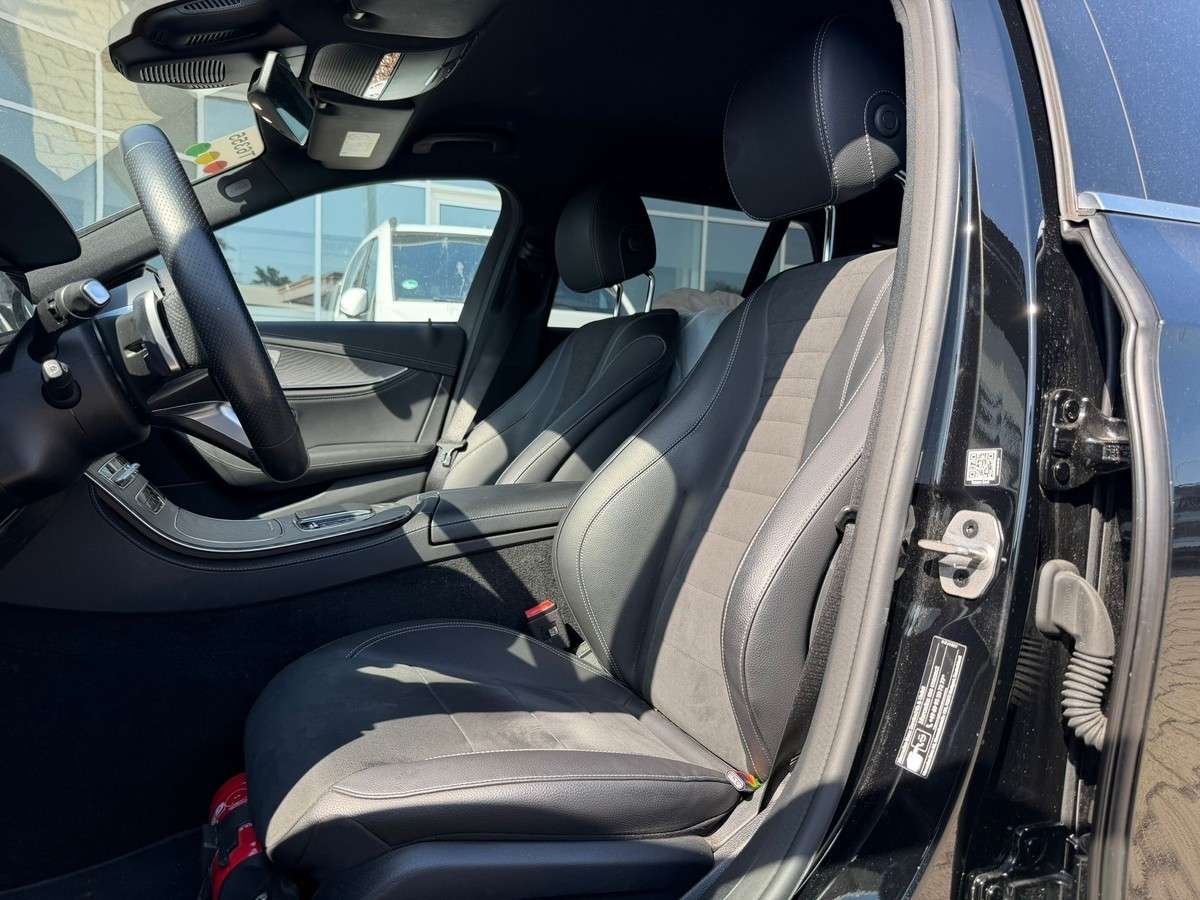 Fahrzeugbild eines Mercedes-Benz E-Klasse