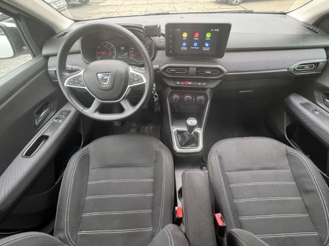 Fahrzeugbild eines Dacia Sandero