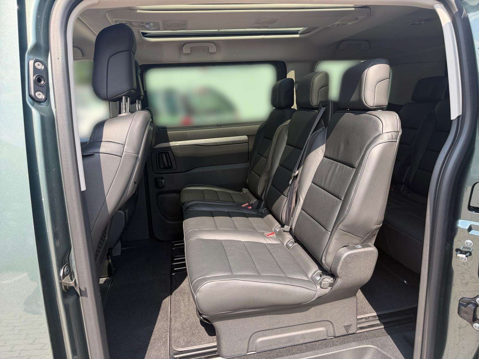 Fahrzeugbild eines Citroën SpaceTourer