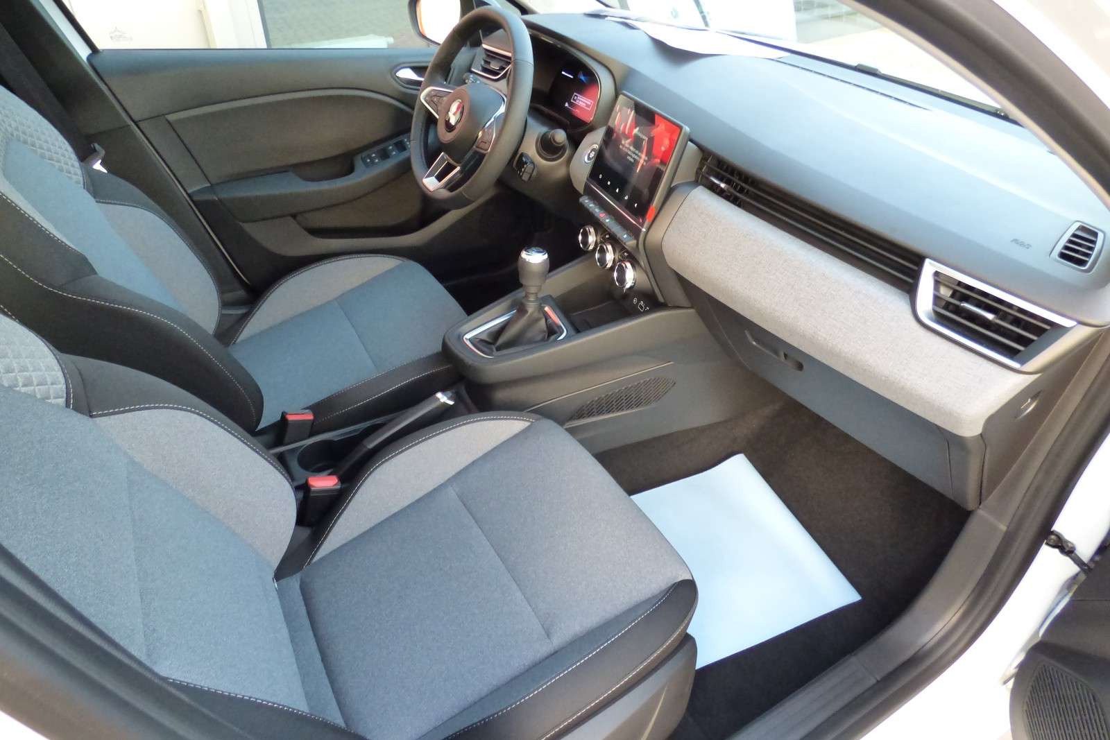 Fahrzeugbild eines Mitsubishi Colt