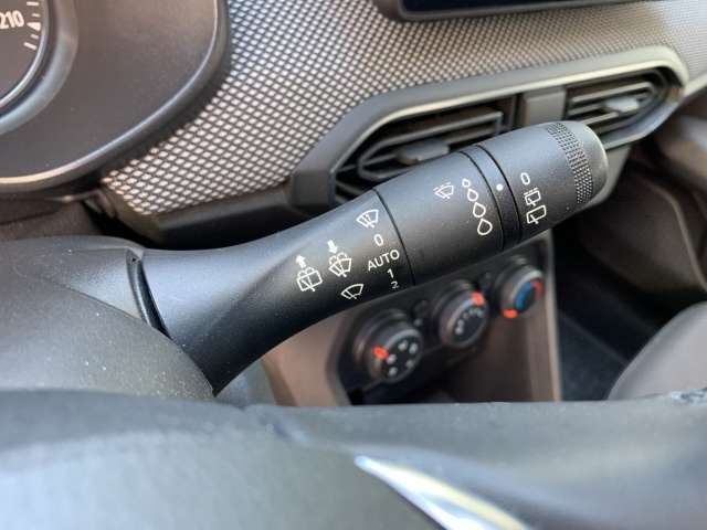 Fahrzeugbild eines Dacia Sandero