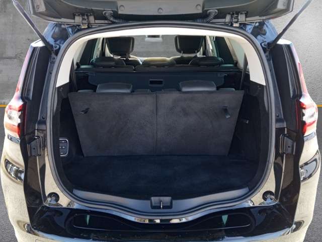 Fahrzeugbild eines Renault Grand Scénic