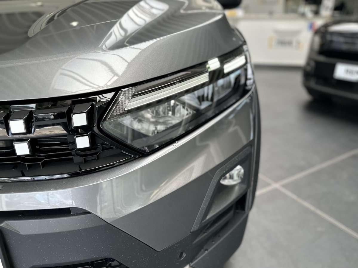 Fahrzeugbild eines Dacia Jogger