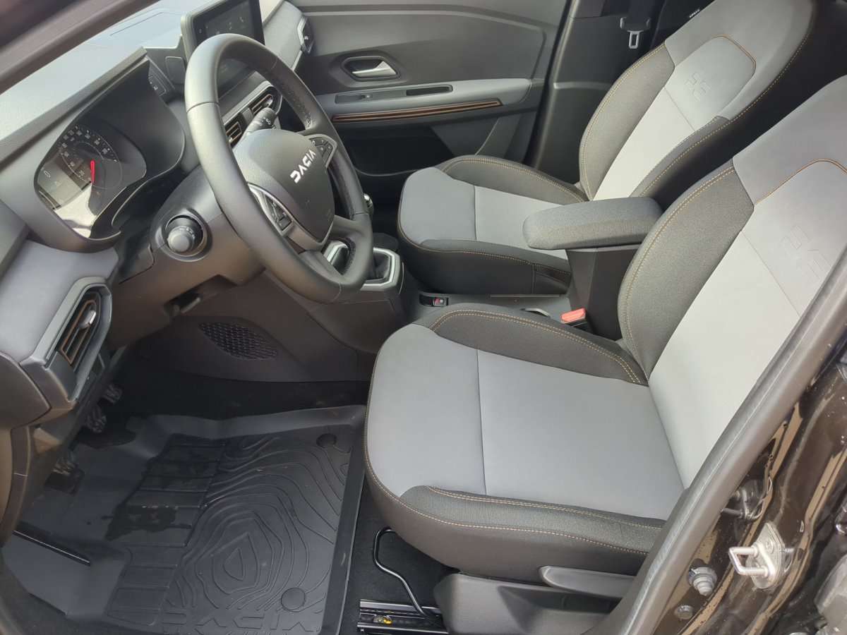 Fahrzeugbild eines Dacia Jogger