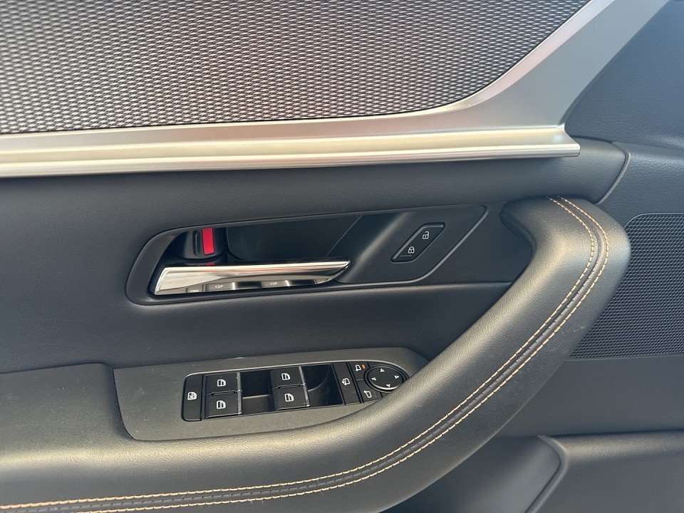 Fahrzeugbild eines Mazda CX-60