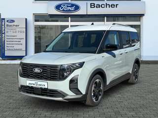 Schräge Frontansicht auf einen Ford Tourneo Courier , freigestellt