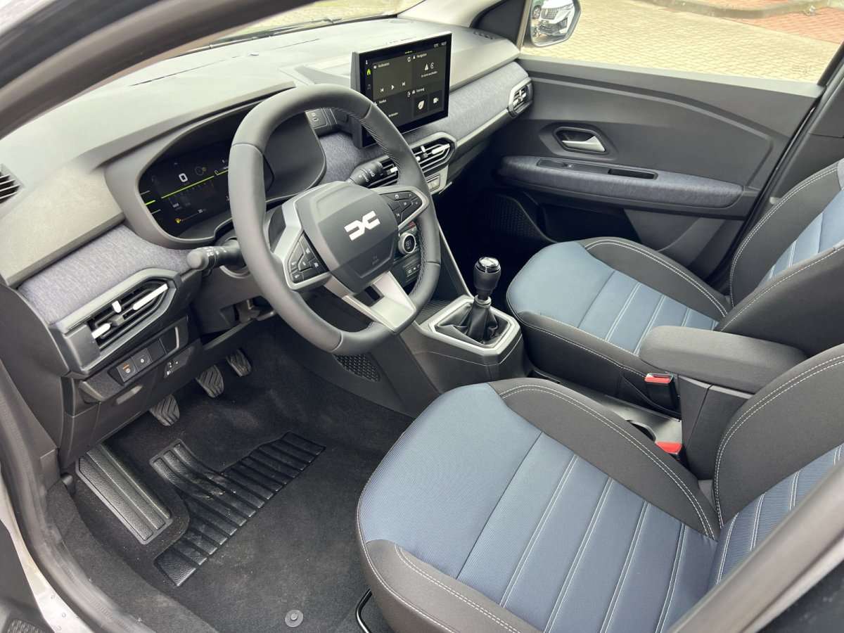 Fahrzeugbild eines Dacia Sandero